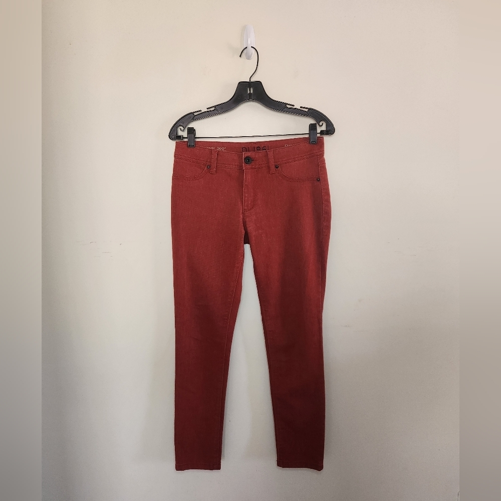 DL1961 Women's Burgundy Stretch Emma Jegging Sz 28   *222.27
